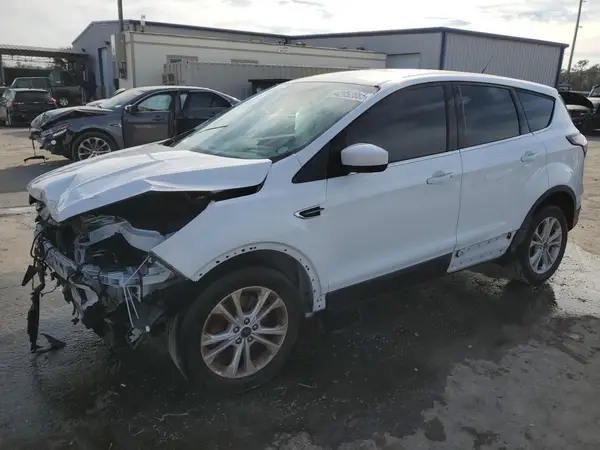 1FMCU0G94HUC35295 2017 FORD ESCAPE - Image 1