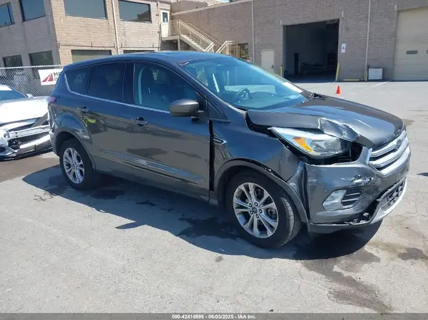 1FMCU0G94HUC96680 2017 FORD ESCAPE - Image 1