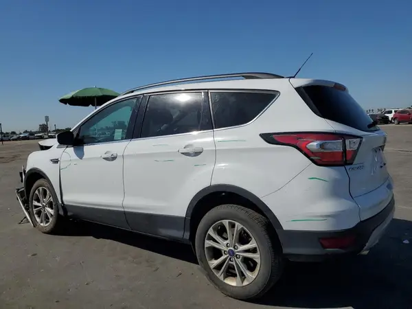 1FMCU0G94HUF08820 2017 FORD ESCAPE - Image 2