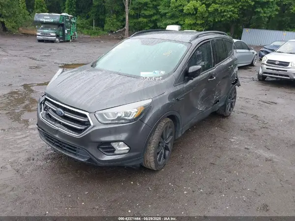 1FMCU0G94HUF10597 2017 FORD ESCAPE - Image 2