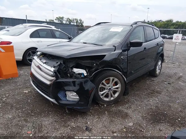 1FMCU0G94JUB62760 2018 FORD ESCAPE - Image 2