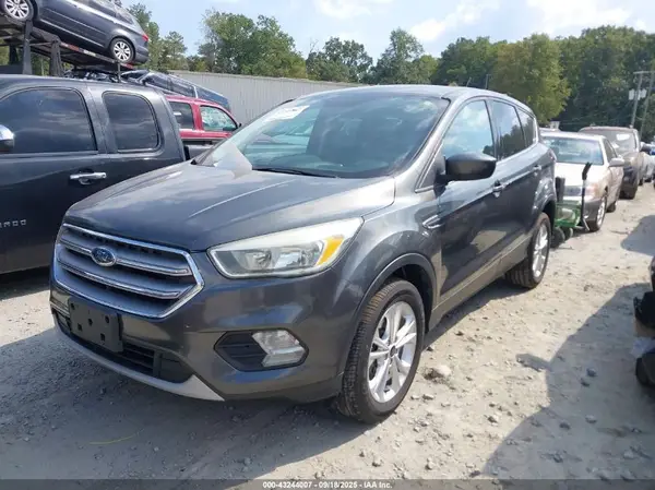 1FMCU0G95HUA24297 2017 FORD ESCAPE - Image 2