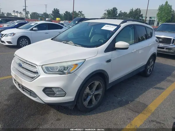 1FMCU0G95HUA80613 2017 FORD ESCAPE - Image 2