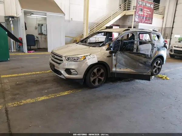 1FMCU0G95HUA81745 2017 FORD ESCAPE - Image 2
