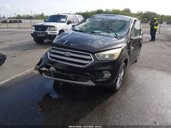 1FMCU0G95HUC53093 2017 FORD ESCAPE - Image 2