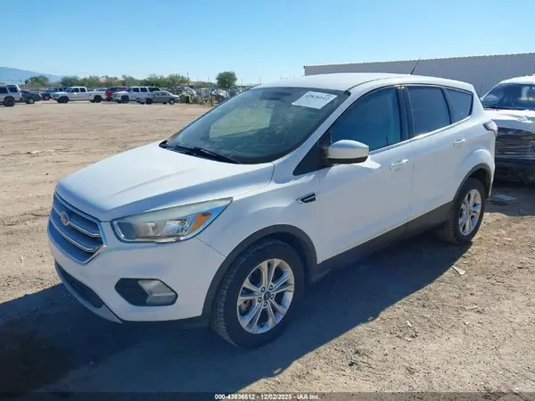 1FMCU0G95HUD44929 2017 FORD ESCAPE - Image 2