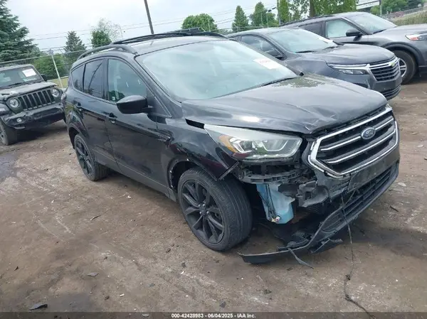1FMCU0G96HUA05483 2017 FORD ESCAPE - Image 1