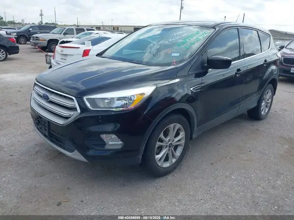 1FMCU0G96HUA28584 2017 FORD ESCAPE - Image 2