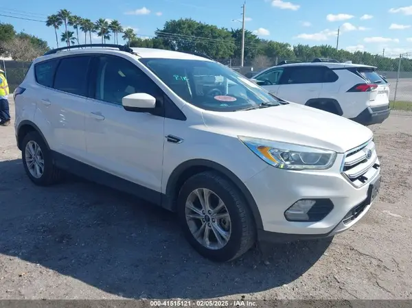 1FMCU0G96HUC13847 2017 FORD ESCAPE - Image 1