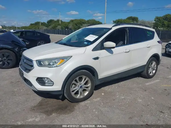 1FMCU0G96HUC13847 2017 FORD ESCAPE - Image 2