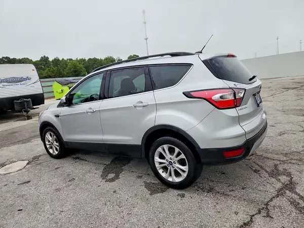 1FMCU0G96HUC34388 2017 FORD ESCAPE - Image 2