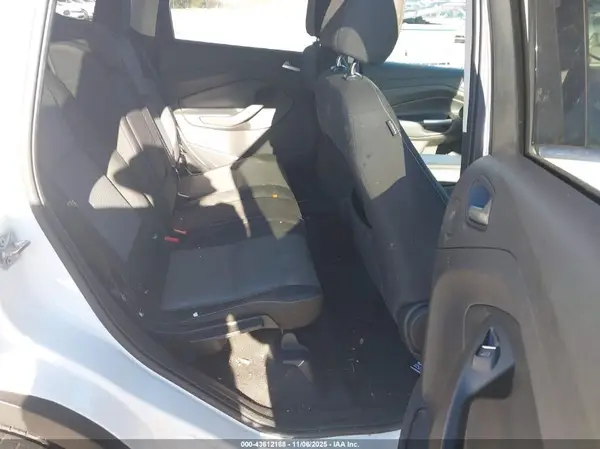 1FMCU0G96HUC47710 2017 FORD ESCAPE - Image 8