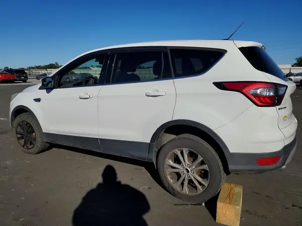1FMCU0G96HUD66907 2017 FORD ESCAPE - Image 2
