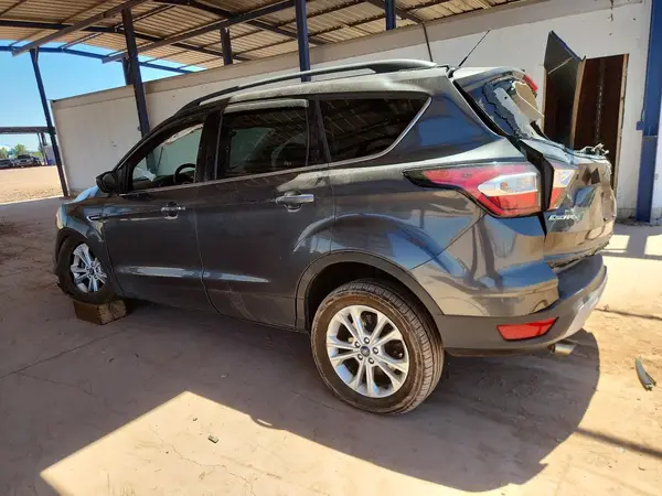 1FMCU0G96HUD85795 2017 FORD ESCAPE - Image 2