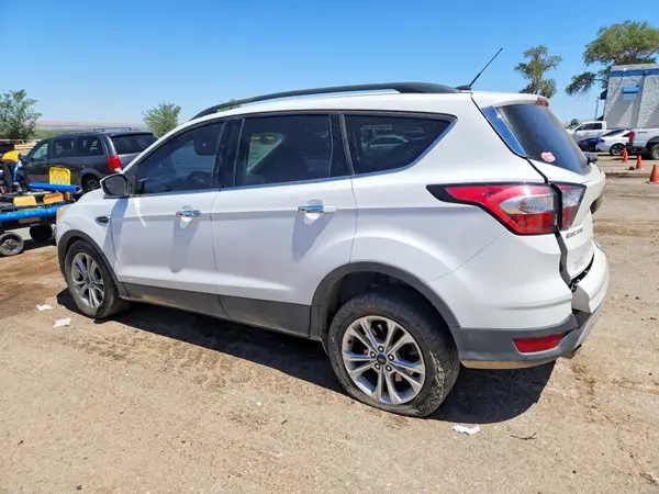 1FMCU0G96JUB49749 2018 FORD ESCAPE - Image 2