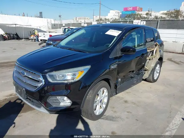1FMCU0G97HUA24723 2017 FORD ESCAPE - Image 2
