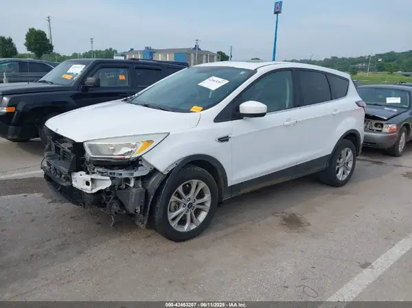 1FMCU0G97HUA29033 2017 FORD ESCAPE - Image 2