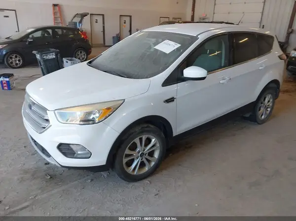 1FMCU0G97HUA69662 2017 FORD ESCAPE - Image 2