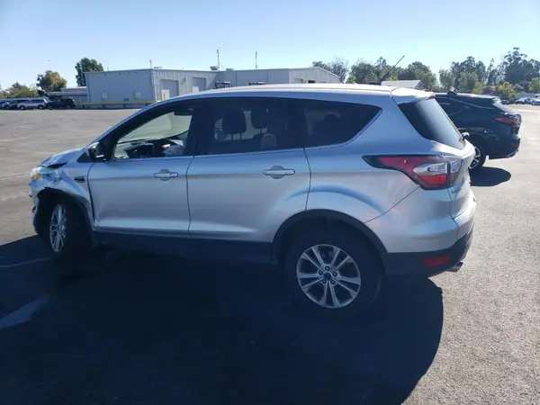 1FMCU0G97HUB31206 2017 FORD ESCAPE - Image 2