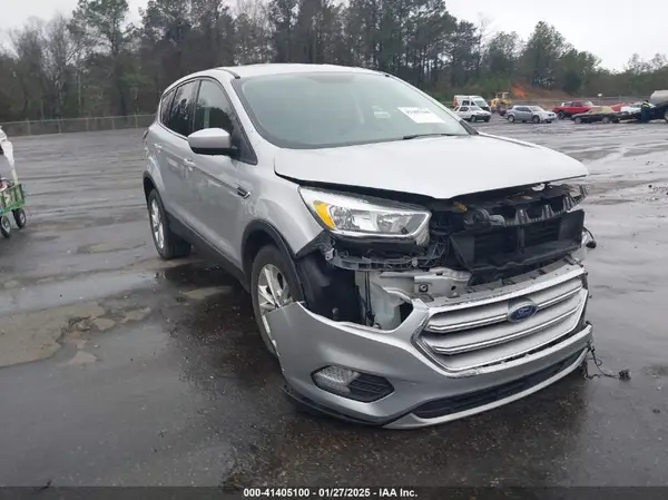1FMCU0G97HUB67879 2017 FORD ESCAPE - Image 1