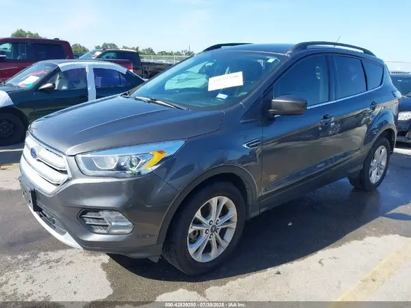 1FMCU0G97HUC14568 2017 FORD ESCAPE - Image 2