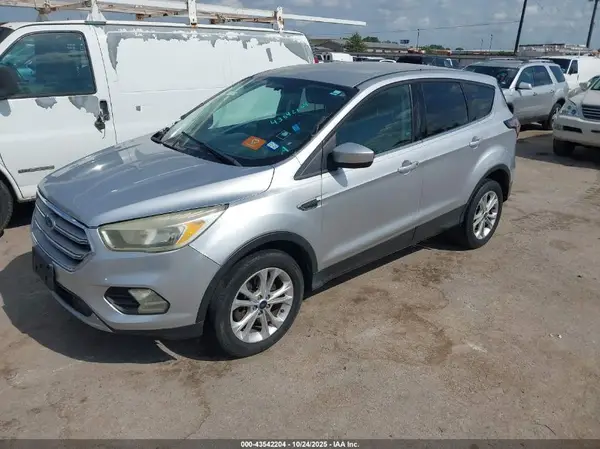 1FMCU0G98HUA29235 2017 FORD ESCAPE - Image 2
