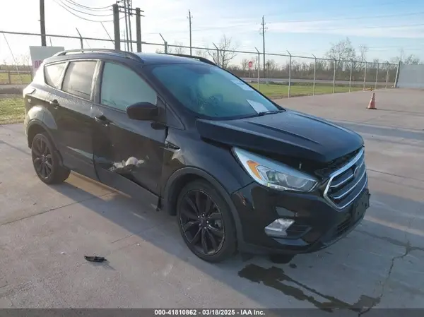 1FMCU0G98HUB01714 2017 FORD ESCAPE - Image 1