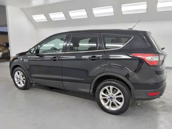 1FMCU0G98HUC03403 2017 FORD ESCAPE - Image 2