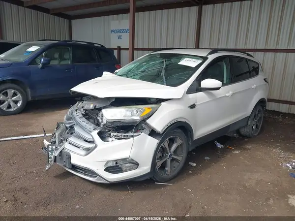 1FMCU0G98HUD10564 2017 FORD ESCAPE - Image 2