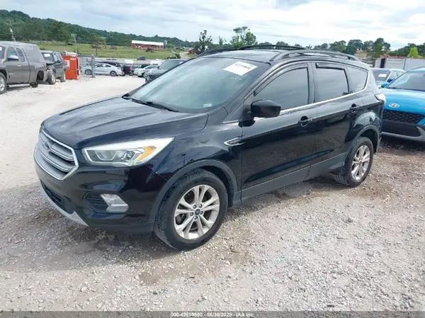 1FMCU0G98HUE22586 2017 FORD ESCAPE - Image 2