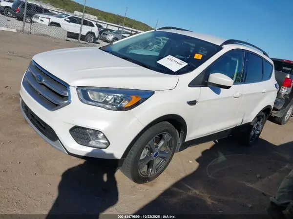 1FMCU0G98HUE71867 2017 FORD ESCAPE - Image 2