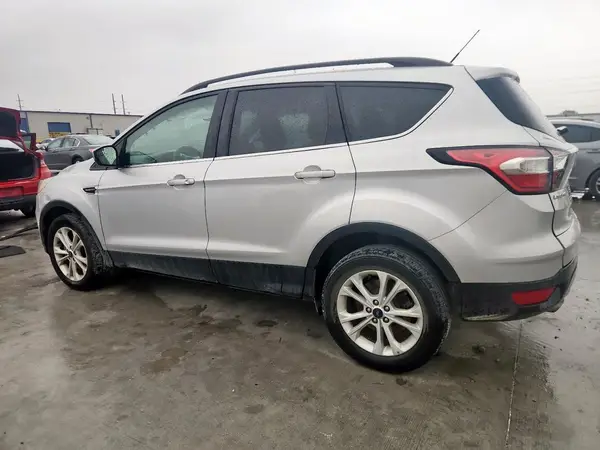 1FMCU0G98JUB48988 2018 FORD ESCAPE - Image 2