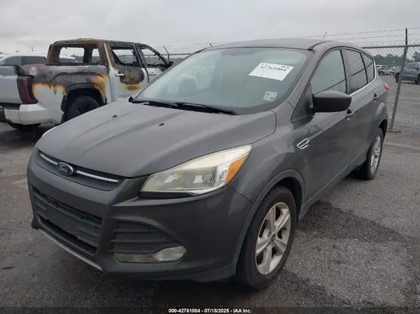 1FMCU0G99GUB79563 2016 FORD ESCAPE - Image 2
