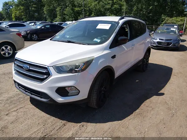 1FMCU0G99HUA16266 2017 FORD ESCAPE - Image 2