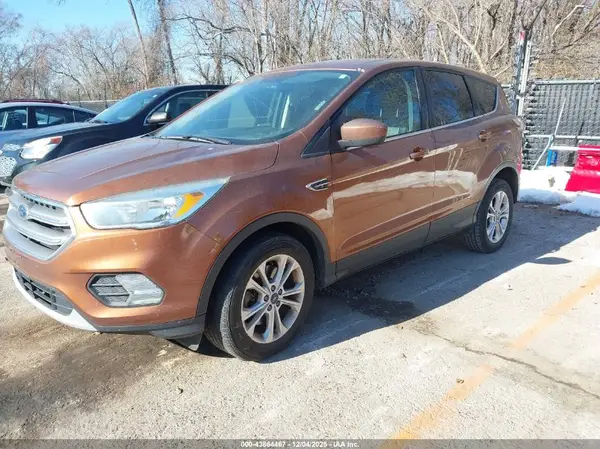 1FMCU0G99HUA24836 2017 FORD ESCAPE - Image 2
