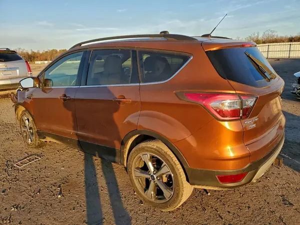 1FMCU0G99HUA76435 2017 FORD ESCAPE - Image 2