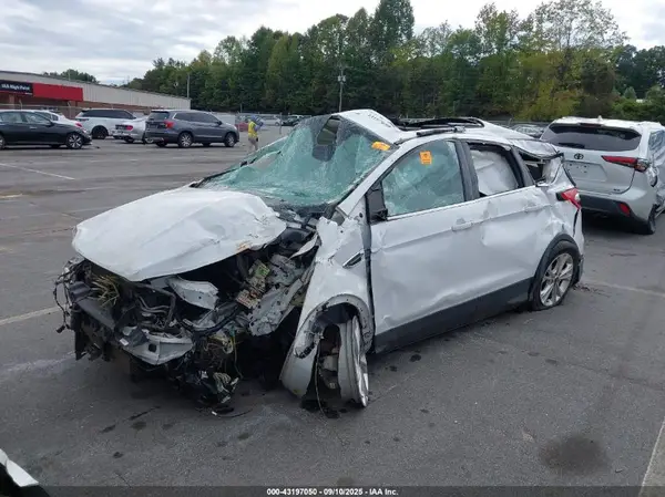1FMCU0G99HUB67494 2017 FORD ESCAPE - Image 2