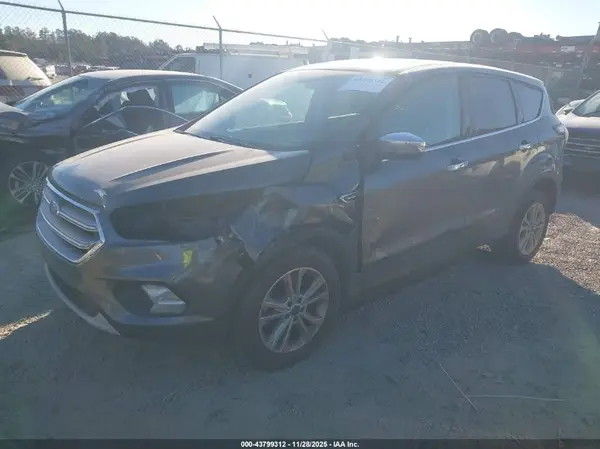 1FMCU0G99HUC53033 2017 FORD ESCAPE - Image 2