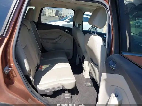 1FMCU0G99HUC89174 2017 FORD ESCAPE - Image 8