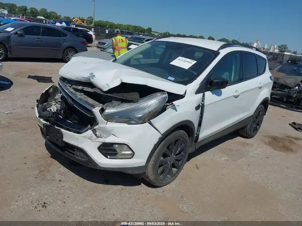 1FMCU0G99HUE48419 2017 FORD ESCAPE - Image 2