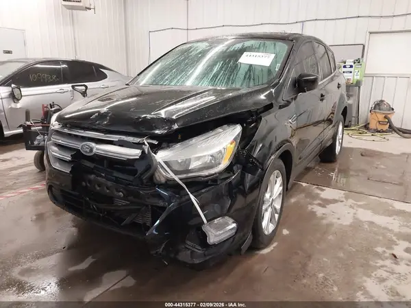 1FMCU0G9XHUA69686 2017 FORD ESCAPE - Image 2