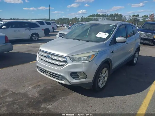 1FMCU0G9XHUE63642 2017 FORD ESCAPE - Image 2