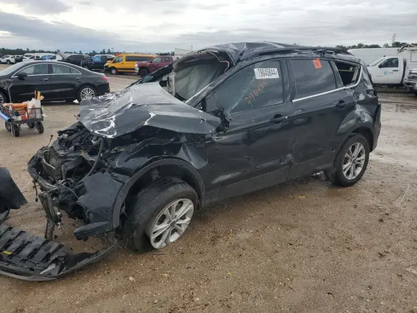 1FMCU0G9XJUB48930 2018 FORD ESCAPE - Image 1