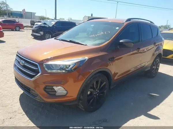 1FMCU0GD0HUA09890 2017 FORD ESCAPE - Image 2