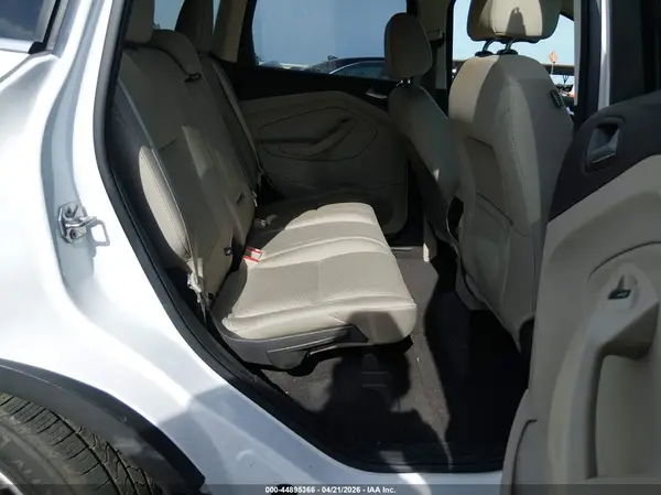 1FMCU0GD0HUA19562 2017 FORD ESCAPE - Image 8