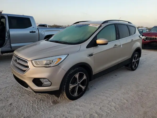 1FMCU0GD0HUA20582 2017 FORD ESCAPE - Image 1