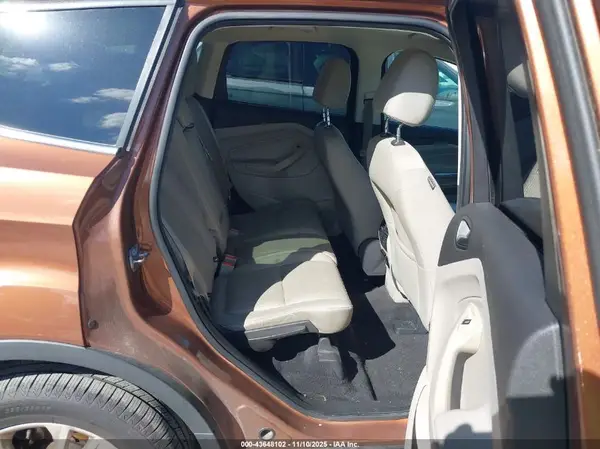 1FMCU0GD0HUA40668 2017 FORD ESCAPE - Image 8