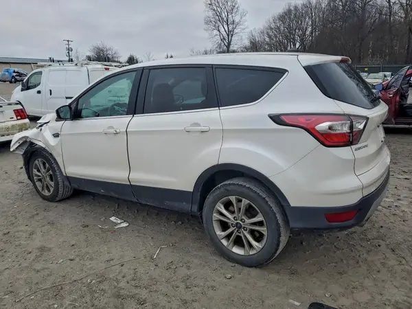1FMCU0GD0HUA47247 2017 FORD ESCAPE - Image 2