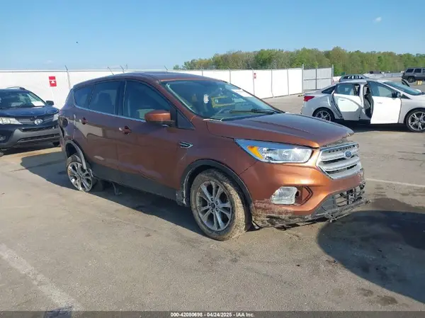 1FMCU0GD0HUA53162 2017 FORD ESCAPE - Image 1