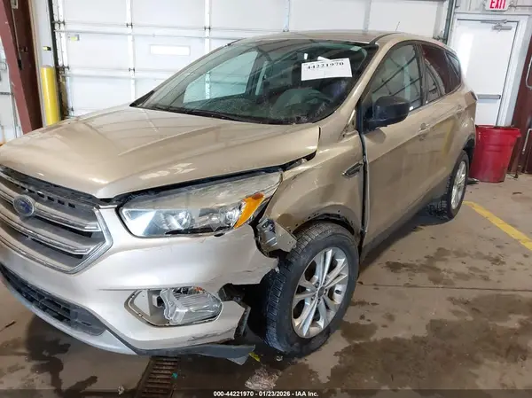 1FMCU0GD0HUA60628 2017 FORD ESCAPE - Image 2